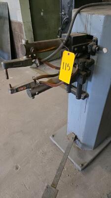 UNIVERSAL WELDER CORP. MODEL 874 PEDESTAL SPOT WELDER - 3