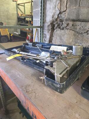 LOT BLACK AND DECKER HEAVY DUTY ACCUTRAC