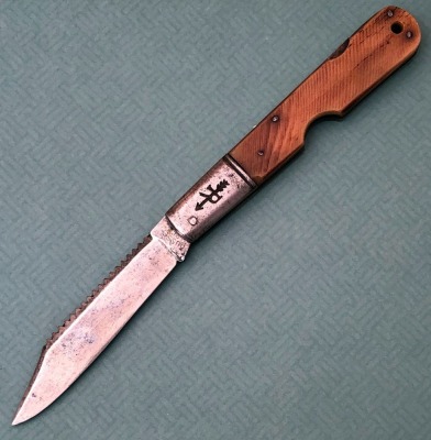 Vintage Russell USA Bone Easy Open Daddy Barlow Lockback