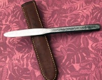 Unmarked fixed blade