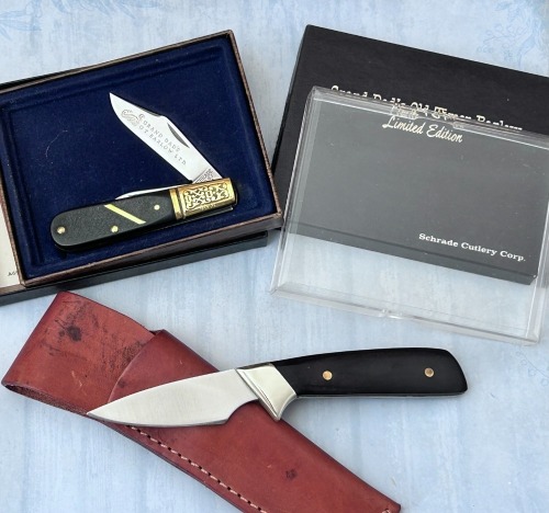 Pair of Schrade USA