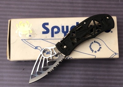 Spyderco Q knife