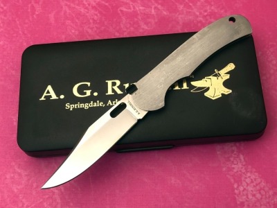 AG Russell Lockback