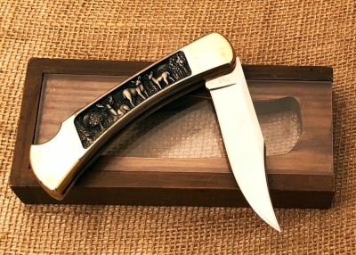 Buck Custom Relief Lockback