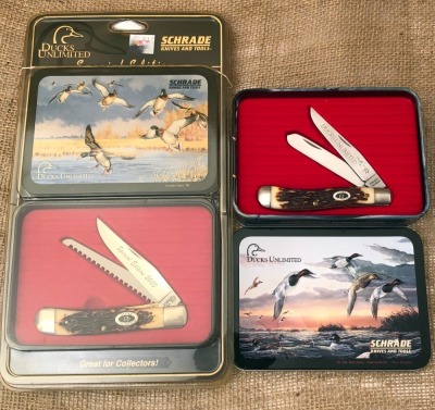 Pair of Schrade USA DUTrappers-2003