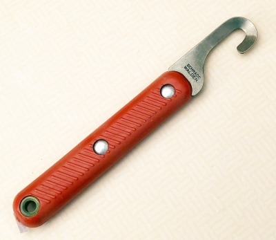 Schrade Walden shroud cutter