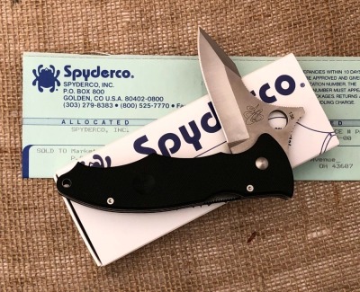 Spyderco Gunting* MultiPar bidding. See Lot 450 for details