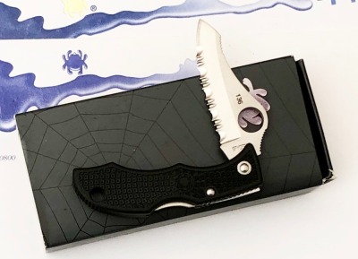Spyderco Black Jester* MultiPar bidding. See Lot 450 for details