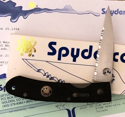 Spyderco Centofante* MultiPar bidding. See Lot 450 for details