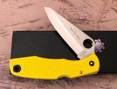Spyderco Pacific Salt, yellow Scales