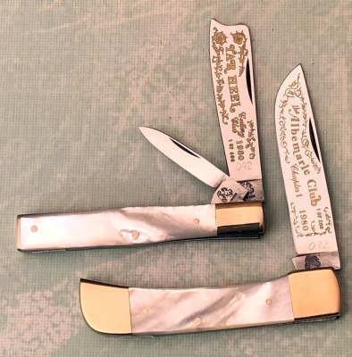 Pair of Pearl Fight'n' Rooster Club Knives