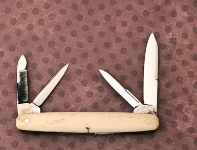 Cattaraugus Exhibition Bone Pen Shadow 4 blade