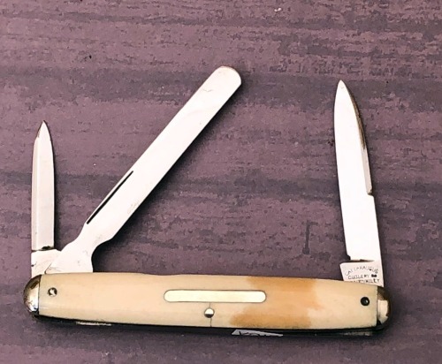 Cattaraugus Exhibition Bone Pen Whittler with Spatula