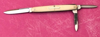 Cattaraugus Exhibition Bone Pen Whittler