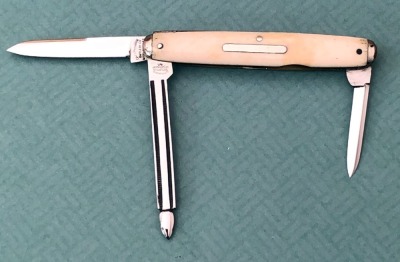 Cattaraugus Exhibition Bone Pen Manicure