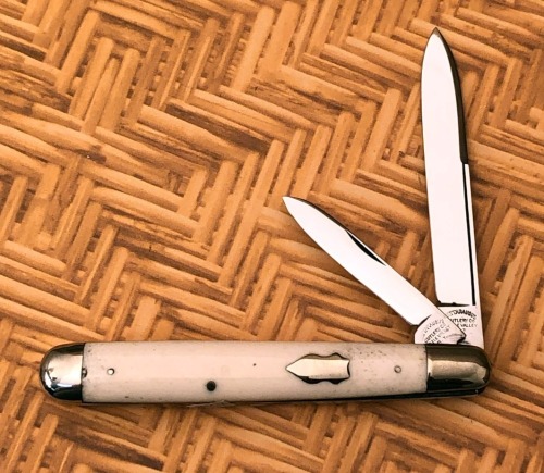 Cattaraugus Exhibition Bone 2 blade Jack