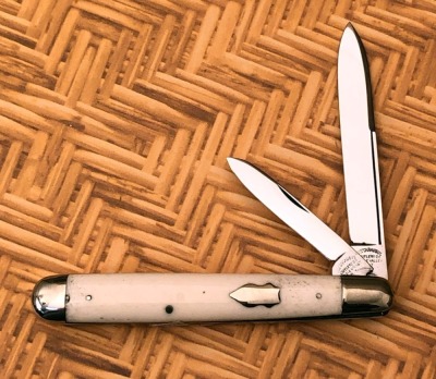 Cattaraugus Exhibition Bone 2 blade Jack