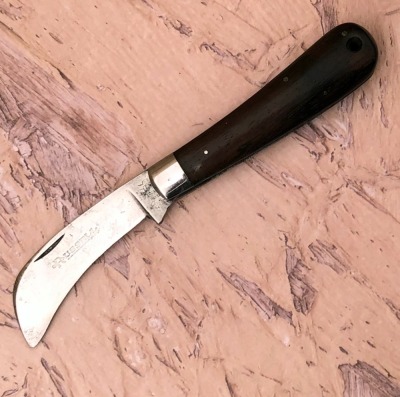 Vintage Russell USA Etched Wood Hawkbill