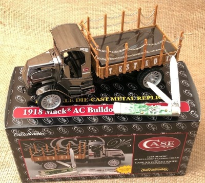 Case Die Cast 1918 Mack AC Bulldog Flatbed Truck with Green Bone 6215 Gunstock Jack