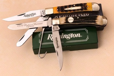 Pair of Remington Trappers Bone & Stag