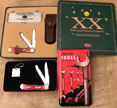 Pair of Case Bone Trappers in Tins