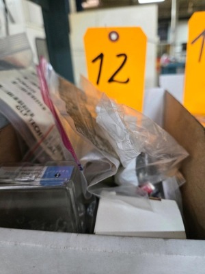LOT MISCELLANEOUS HARDWARE