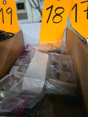 LOT MISCELLANEOUS HARDWARE