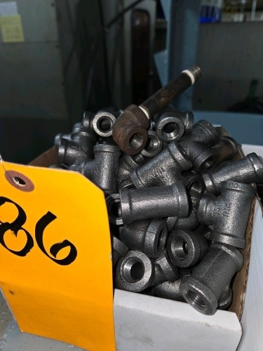 LOT STEEL T-JOINTS
