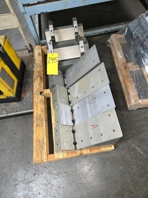 LOT HEAVY DUTY ANGLE FIXTURES