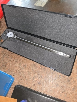 DIAL TYPE MICROMETER