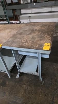 LOT WORK BENCHES