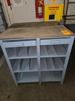 LOT WORK BENCHES